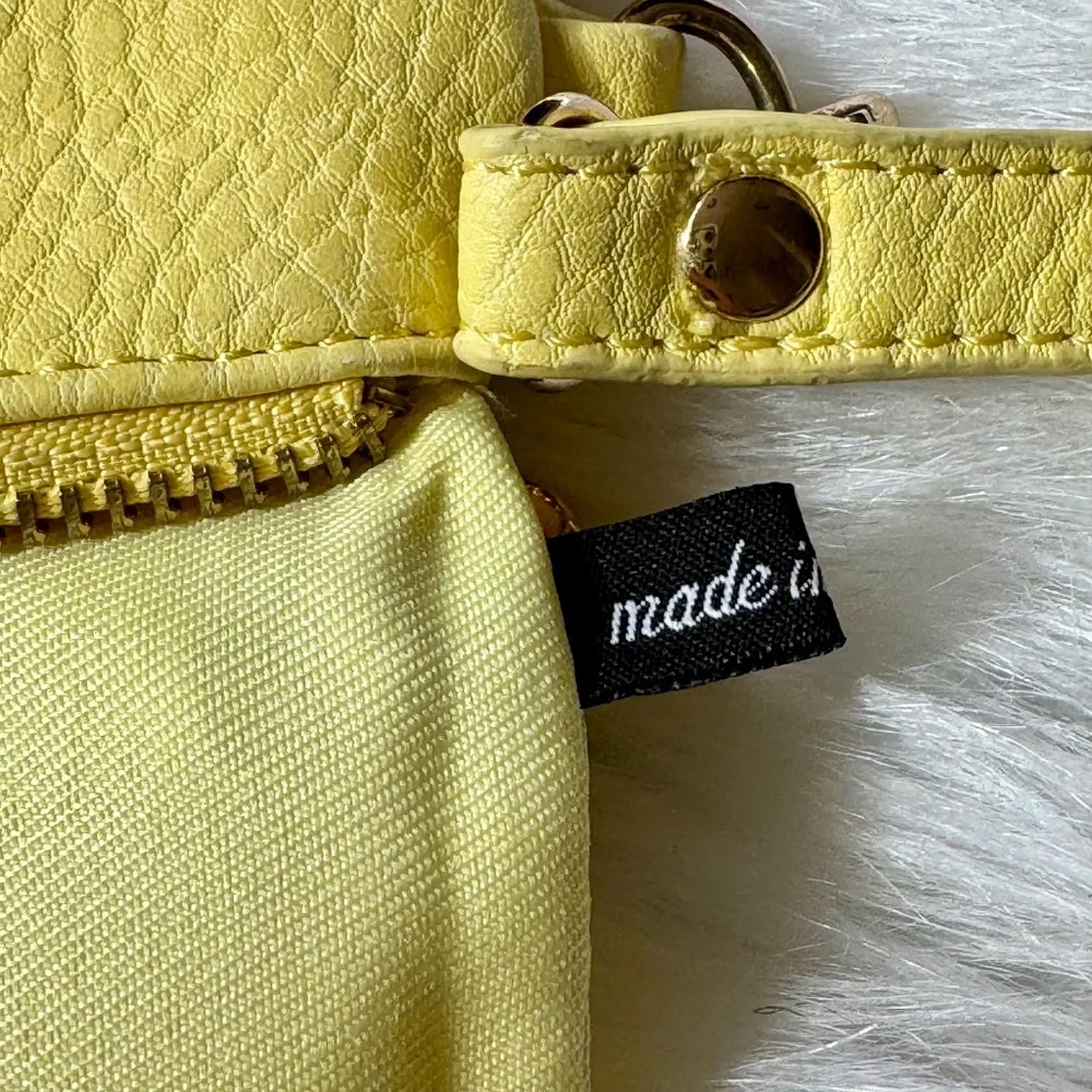 Novelty Wristlet Tropical Treats Pineapple Wristlet Pouch Yellow‎